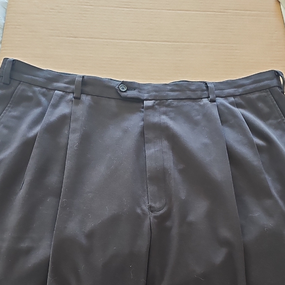 Enro Men's Black Dress Pants Pleated Cuffed 44x34 Excellent Shape